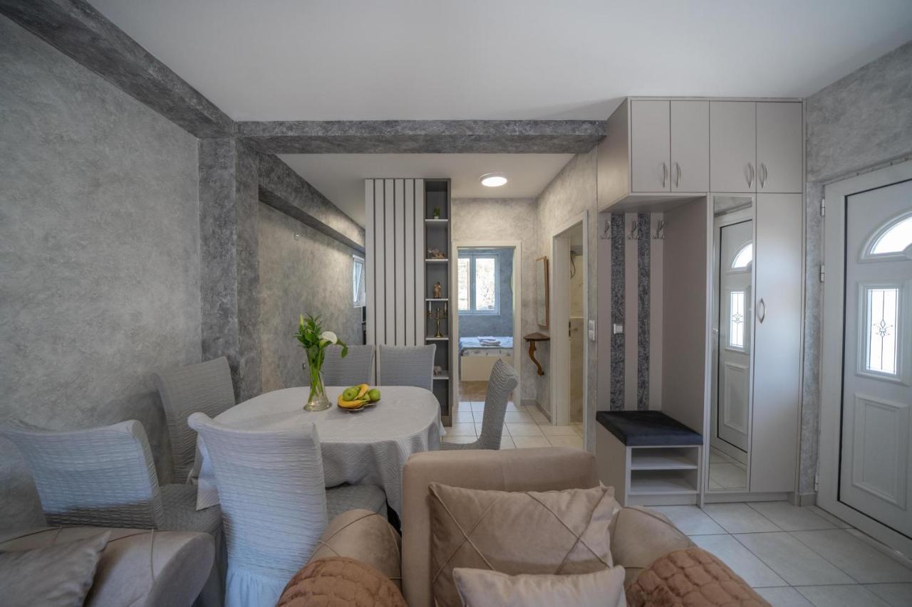 Apartman Anja Risan Exteriér fotografie