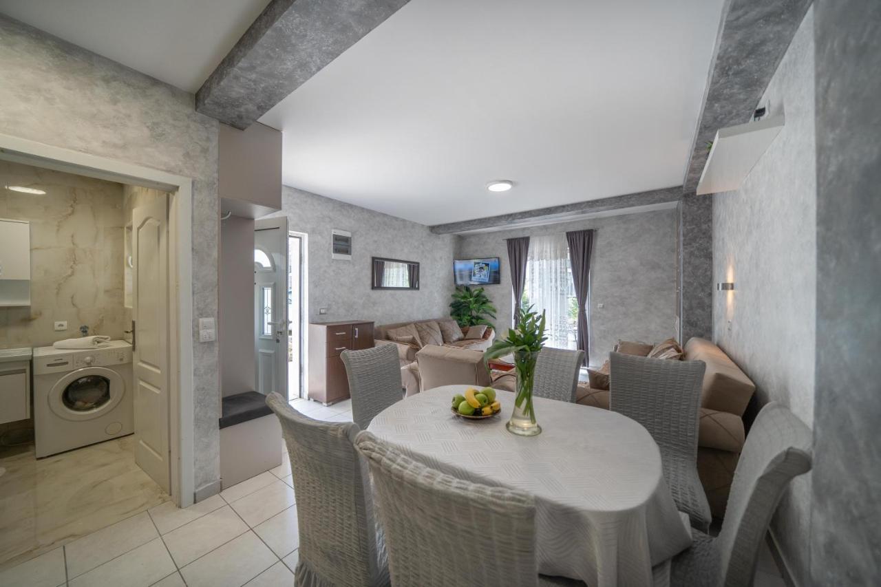 Apartman Anja Risan Exteriér fotografie